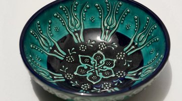 Hot water in an ornamental bowl with eucalyptus oil is a fast air freshener