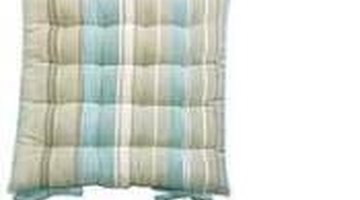 Squab Cushion with Buttons