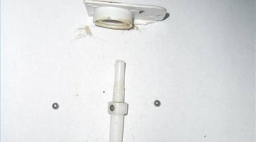 The inner workings of the knob insert