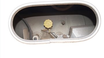 Propane tank turn-off valve