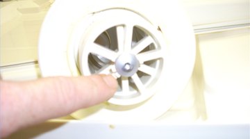 Retaining screw